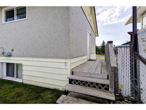 5516 35 Street, Red Deer, AB - Outdoor With Exterior