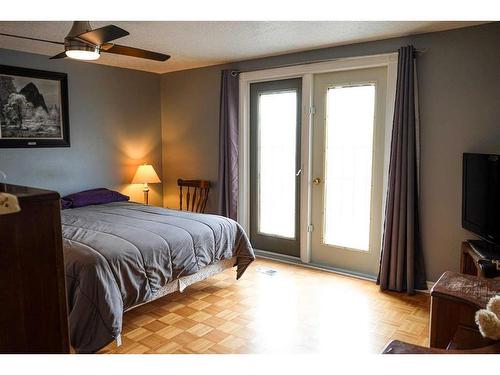 41441 Rng Rd 103, Rural Flagstaff County, AB - Indoor Photo Showing Bedroom