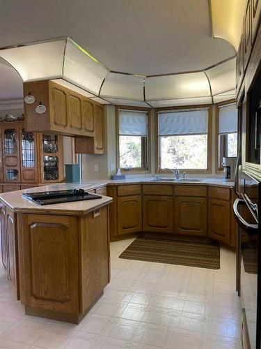 5208 51 Avenue, Consort, AB - Indoor Photo Showing Kitchen