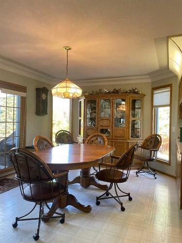 5208 51 Avenue, Consort, AB - Indoor Photo Showing Dining Room