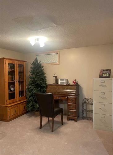 5208 51 Avenue, Consort, AB - Indoor Photo Showing Office