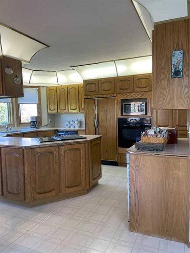 5208 51 Avenue, Consort, AB - Indoor Photo Showing Kitchen