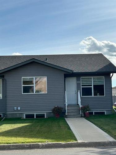 3-5311 57 Avenue, Ponoka, AB - Outdoor