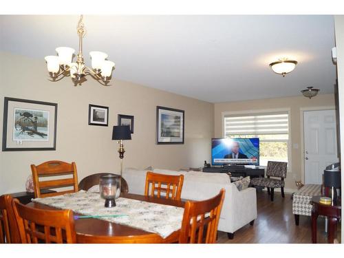 3-5311 57 Avenue, Ponoka, AB - Indoor Photo Showing Dining Room