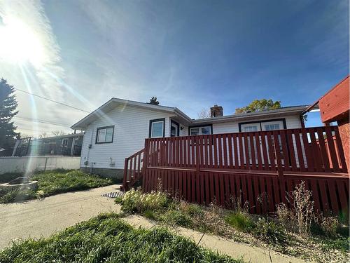 5421 51 Street, Camrose, AB - Outdoor