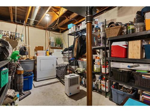 5135 52 Avenue, Bashaw, AB - Indoor Photo Showing Laundry Room