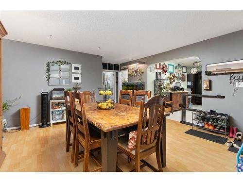 5135 52 Avenue, Bashaw, AB - Indoor Photo Showing Dining Room