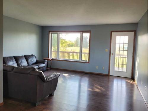 48516 Highway 22, Rural Brazeau County, AB - Indoor Photo Showing Living Room