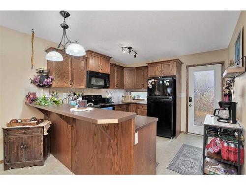 24 Long Close, Red Deer, AB - Indoor Photo Showing Kitchen