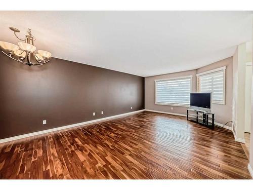 22-2821 Botterill Crescent, Red Deer, AB - Indoor Photo Showing Other Room