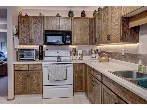 4615 44 Street, Red Deer, AB - Indoor Photo Showing Kitchen