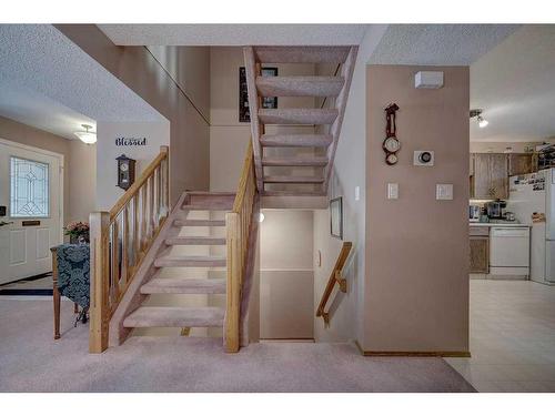 4615 44 Street, Red Deer, AB - Indoor Photo Showing Other Room