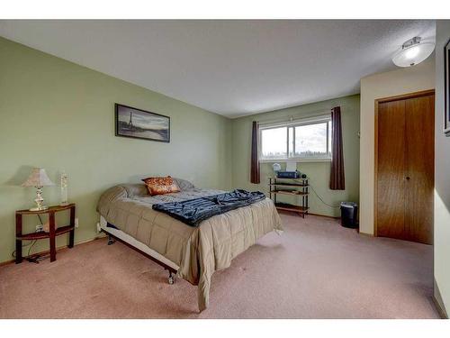 4615 44 Street, Red Deer, AB - Indoor Photo Showing Bedroom