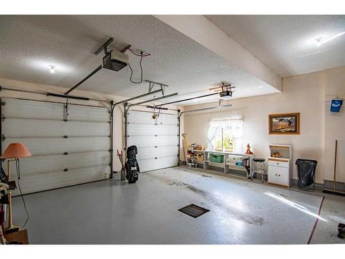 27342 Township Road 391, Red Deer, AB - Indoor Photo Showing Garage