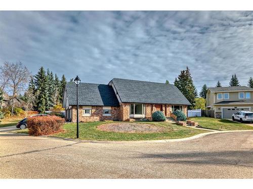 68 Payne Close, Red Deer, AB - Outdoor