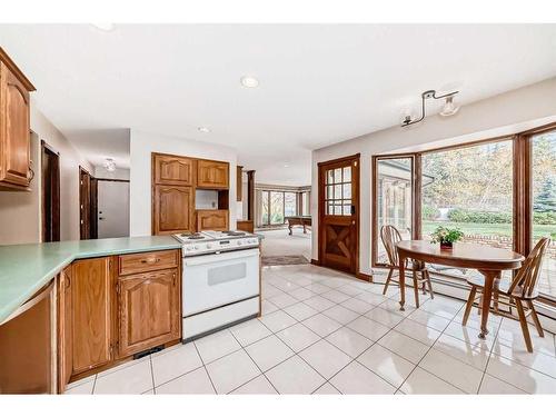 68 Payne Close, Red Deer, AB - Indoor Photo Showing Kitchen