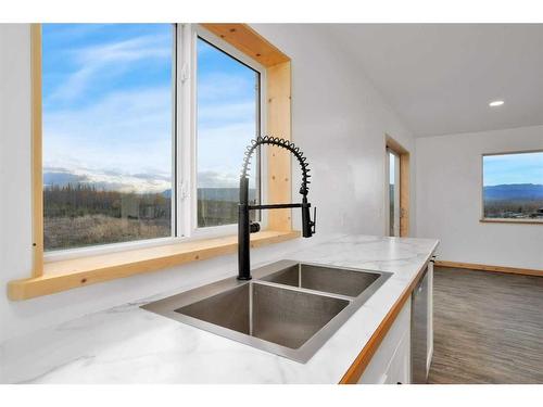 212 Nordegg Industrial Close, Nordegg, AB - Indoor Photo Showing Kitchen With Double Sink