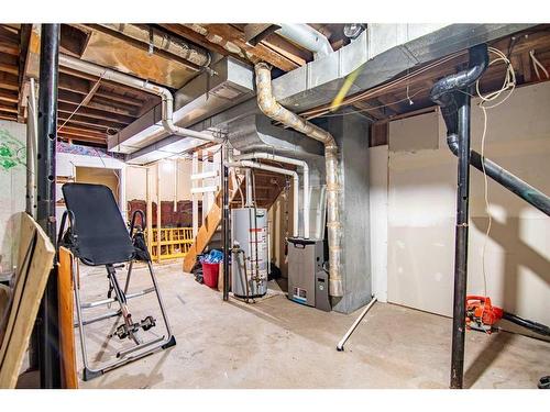 4822 51 Avenue, Bentley, AB - Indoor Photo Showing Basement