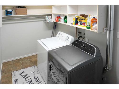 3830 58 Avenue, Red Deer, AB - Indoor Photo Showing Laundry Room