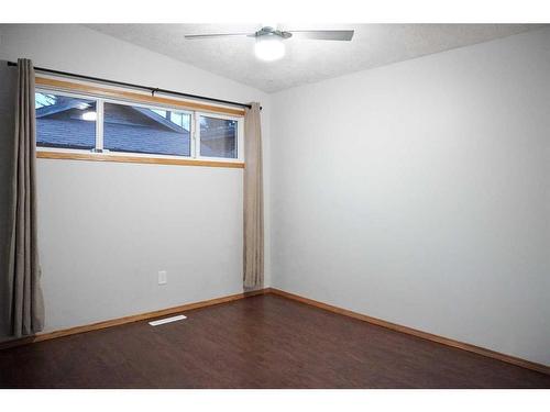 3830 58 Avenue, Red Deer, AB - Indoor Photo Showing Other Room