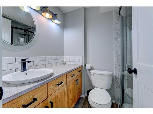 45 Dowler Street, Red Deer, AB - Indoor Photo Showing Bathroom