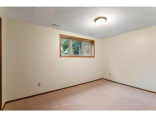 19 Melton Avenue, Spruce Grove, AB - Indoor Photo Showing Other Room