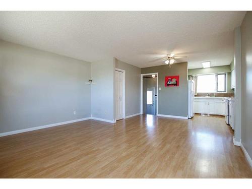 16 Hazlett Close, Red Deer, AB - Indoor Photo Showing Other Room