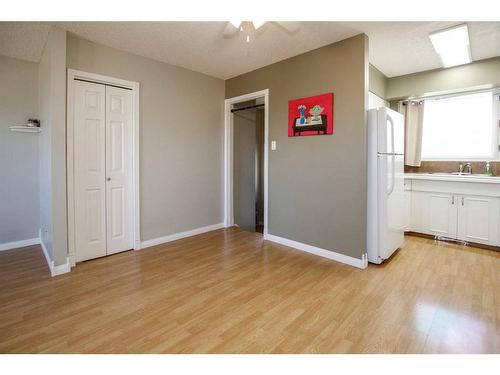 16 Hazlett Close, Red Deer, AB - Indoor