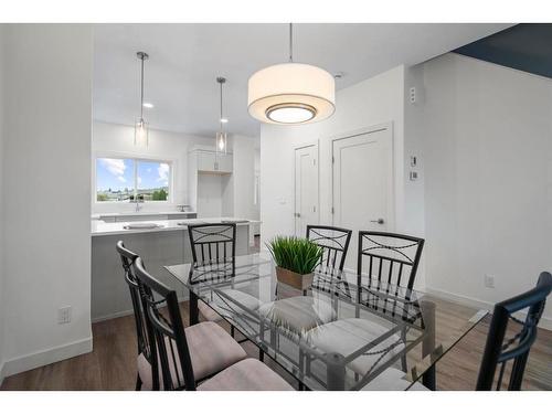 7309B 44B Avenue, Camrose, AB - Indoor Photo Showing Dining Room