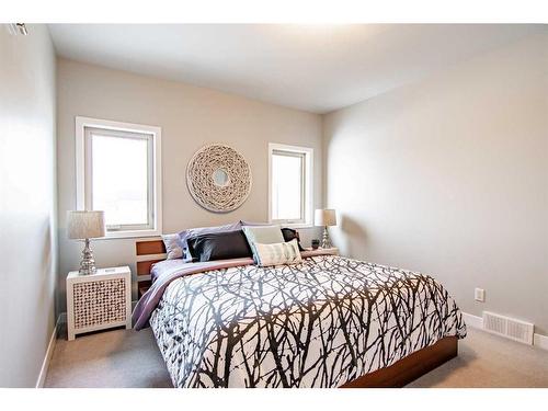 25-420069 Range Road 284, Rural Ponoka County, AB - Indoor Photo Showing Bedroom