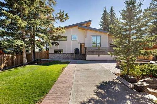 1010 14 Street, Canmore, AB - Outdoor