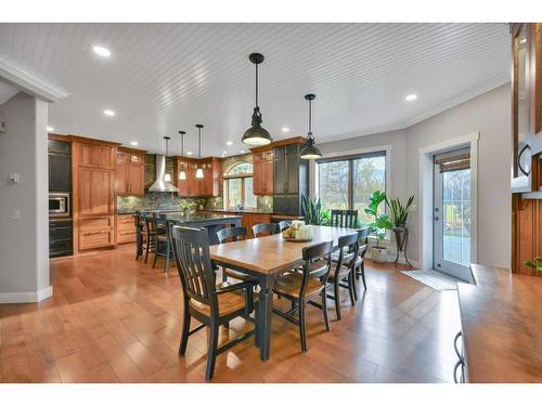 85-37411 Waskasoo Avenue, Rural Red Deer County, AB - Indoor Photo Showing Dining Room