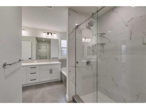 55 Dawson Wharf Mount, Chestermere, AB - Indoor Photo Showing Bathroom