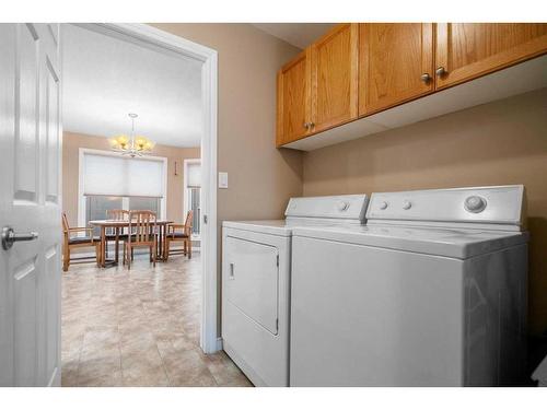 4810B-49 Street, Stettler, AB - Indoor Photo Showing Laundry Room