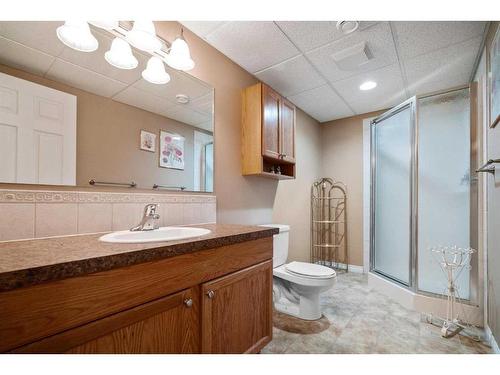 4810B-49 Street, Stettler, AB - Indoor Photo Showing Bathroom