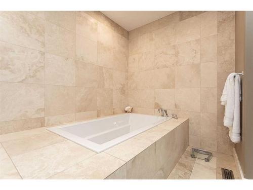 22 Turner Crescent, Red Deer, AB - Indoor Photo Showing Bathroom