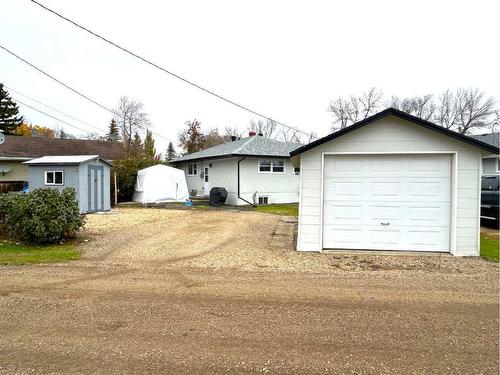 5116 49 Avenue, Forestburg, AB - Outdoor With Exterior