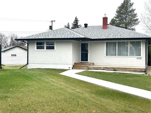 5116 49 Avenue, Forestburg, AB - Outdoor