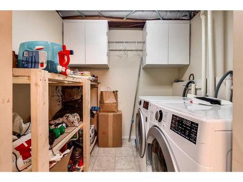 3811 52 Avenue, Ponoka, AB - Indoor Photo Showing Laundry Room