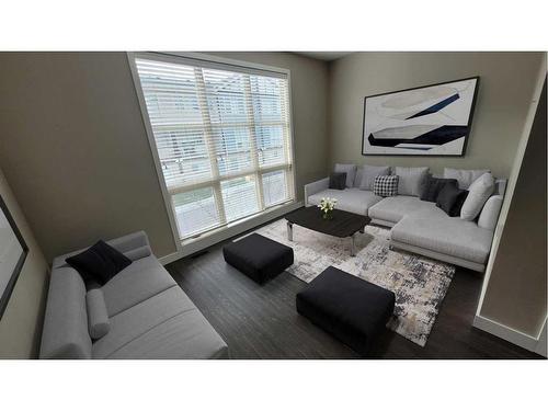 903-125 Caribou Crescent, Red Deer, AB - Indoor Photo Showing Living Room