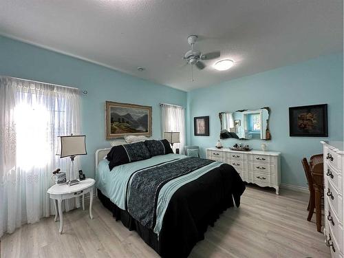 13010 Township Road 434, Rural Ponoka County, AB - Indoor Photo Showing Bedroom