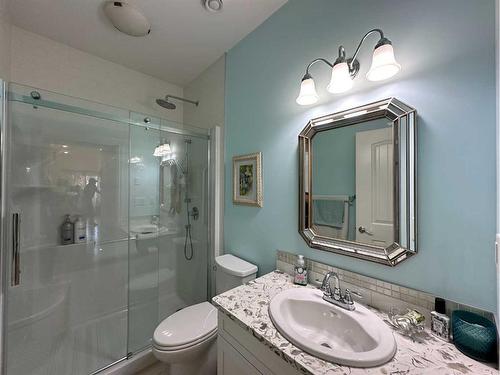 13010 Township Road 434, Rural Ponoka County, AB - Indoor Photo Showing Bathroom