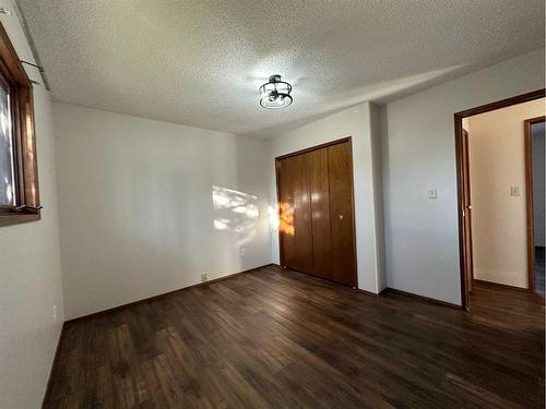 3913 45A Street, Ponoka, AB - Indoor Photo Showing Other Room