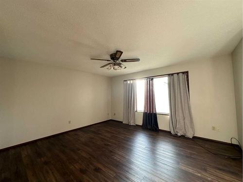 3913 45A Street, Ponoka, AB - Indoor Photo Showing Other Room