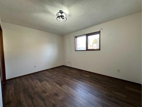 3913 45A Street, Ponoka, AB - Indoor Photo Showing Other Room