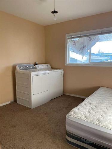 5156 47 Street, Consort, AB - Indoor Photo Showing Laundry Room