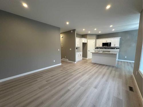 58 Livingston Close East, Red Deer, AB - Indoor