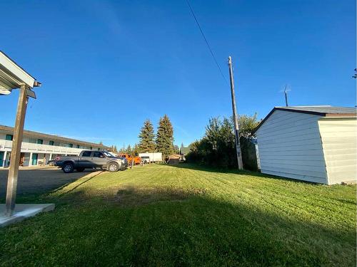 1-22-4906 54 Street, Forestburg, AB - Outdoor