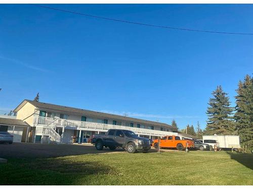 1-22-4906 54 Street, Forestburg, AB - Outdoor