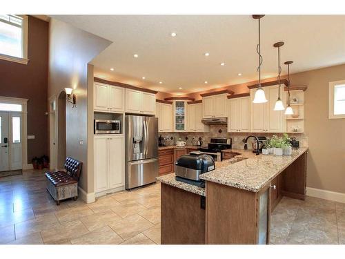 64 Cyprus Road, Blackfalds, AB - Indoor Photo Showing Kitchen With Upgraded Kitchen